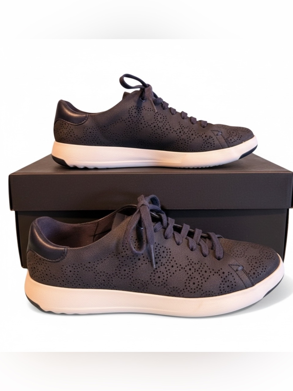 Cole Haan Navy Grandpro Rally Sneaker Paisley Perforated Navy/White Sz 8.5 | GUC - Picture 3 of 12
